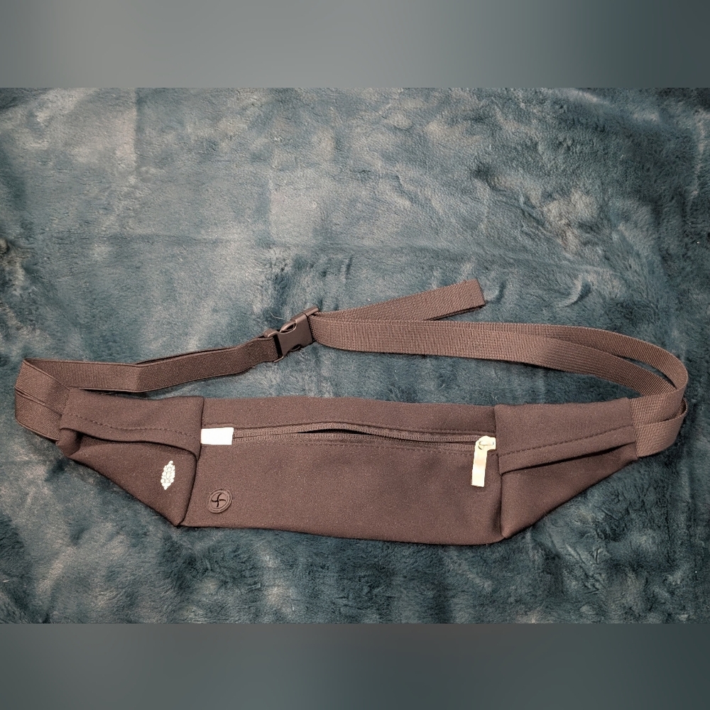 Free People Movement Black Runner Bag Fanny Pack Workout Belt Bag
